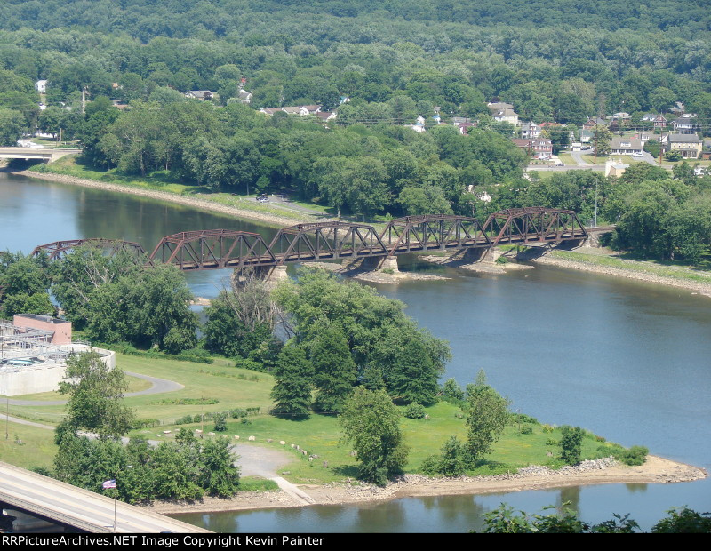 Ex-Pennsylvania Railroad truss bridge